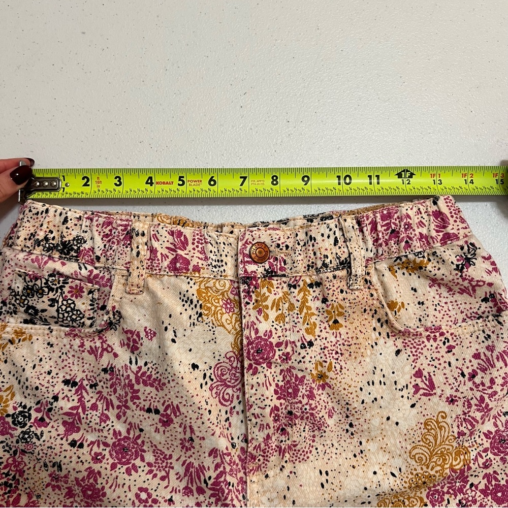 Anthropologie Pilcro Scrunchie Shorts - Picture 10 of 10